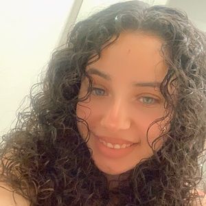 Meet your Posher, Marissa